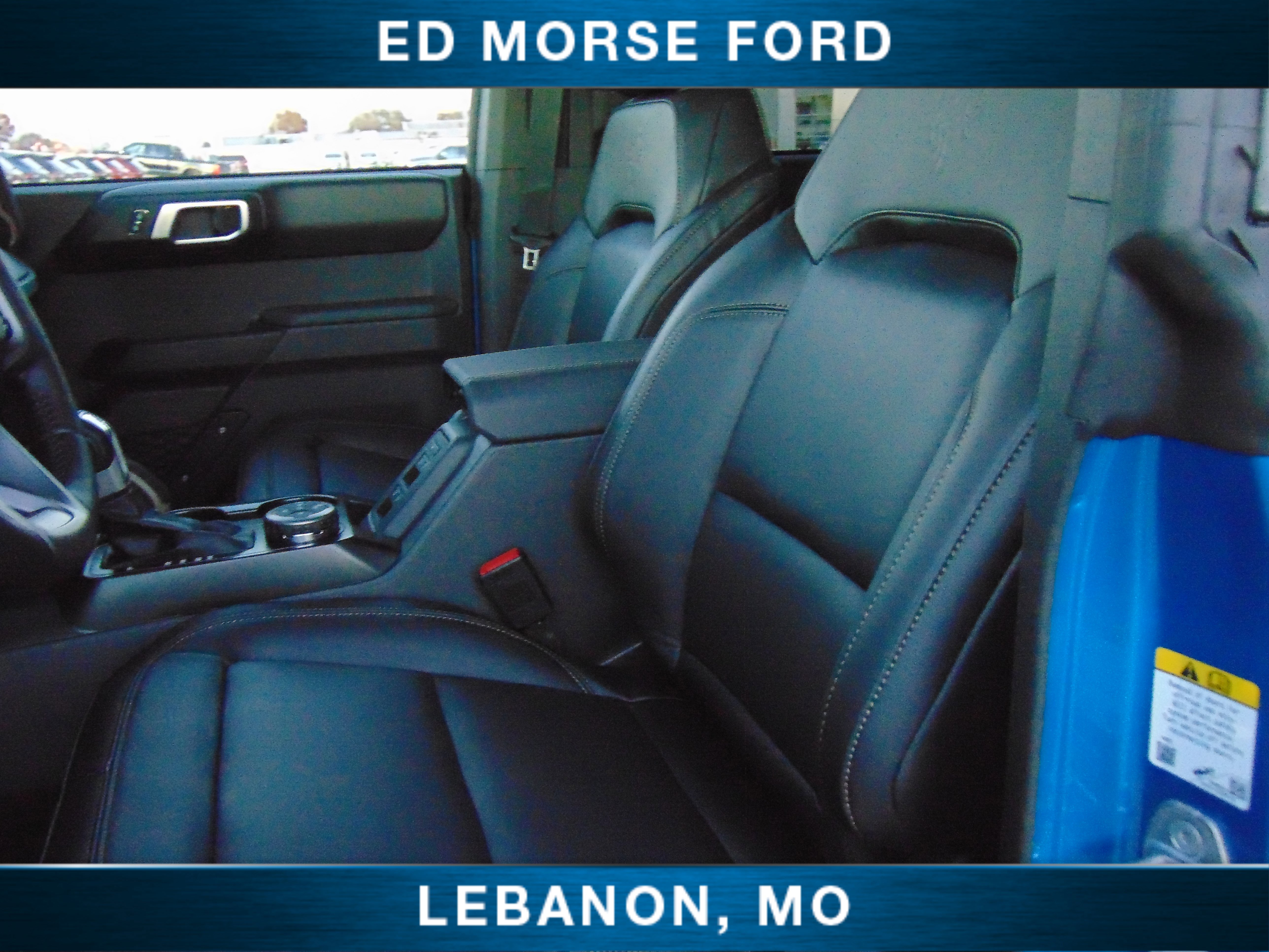 New 2025 Ford Bronco Badlands image 9