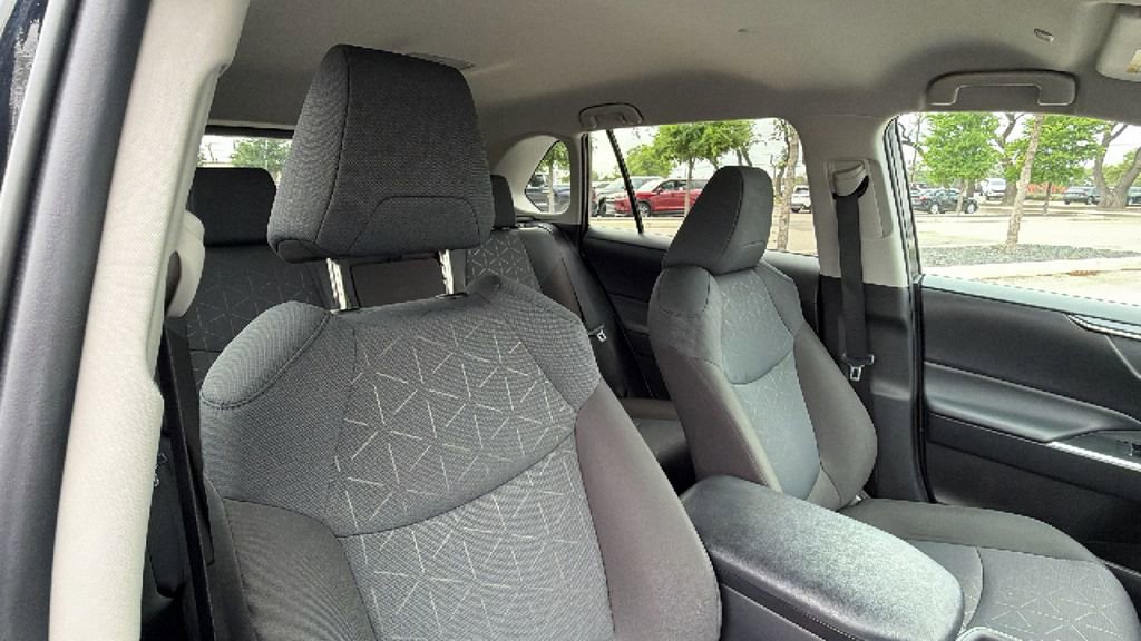 Certified 2025 Toyota RAV4 XLE image 40