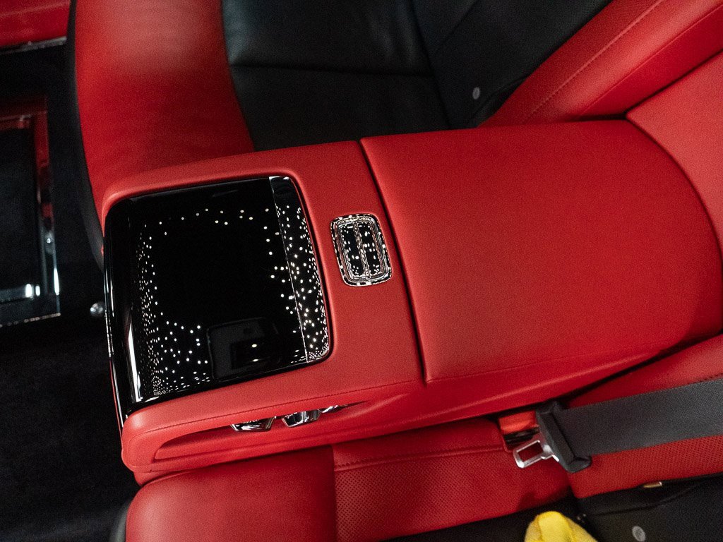 Certified 2024 Rolls-Royce Phantom Sedan w/ The Phantom Package image 28