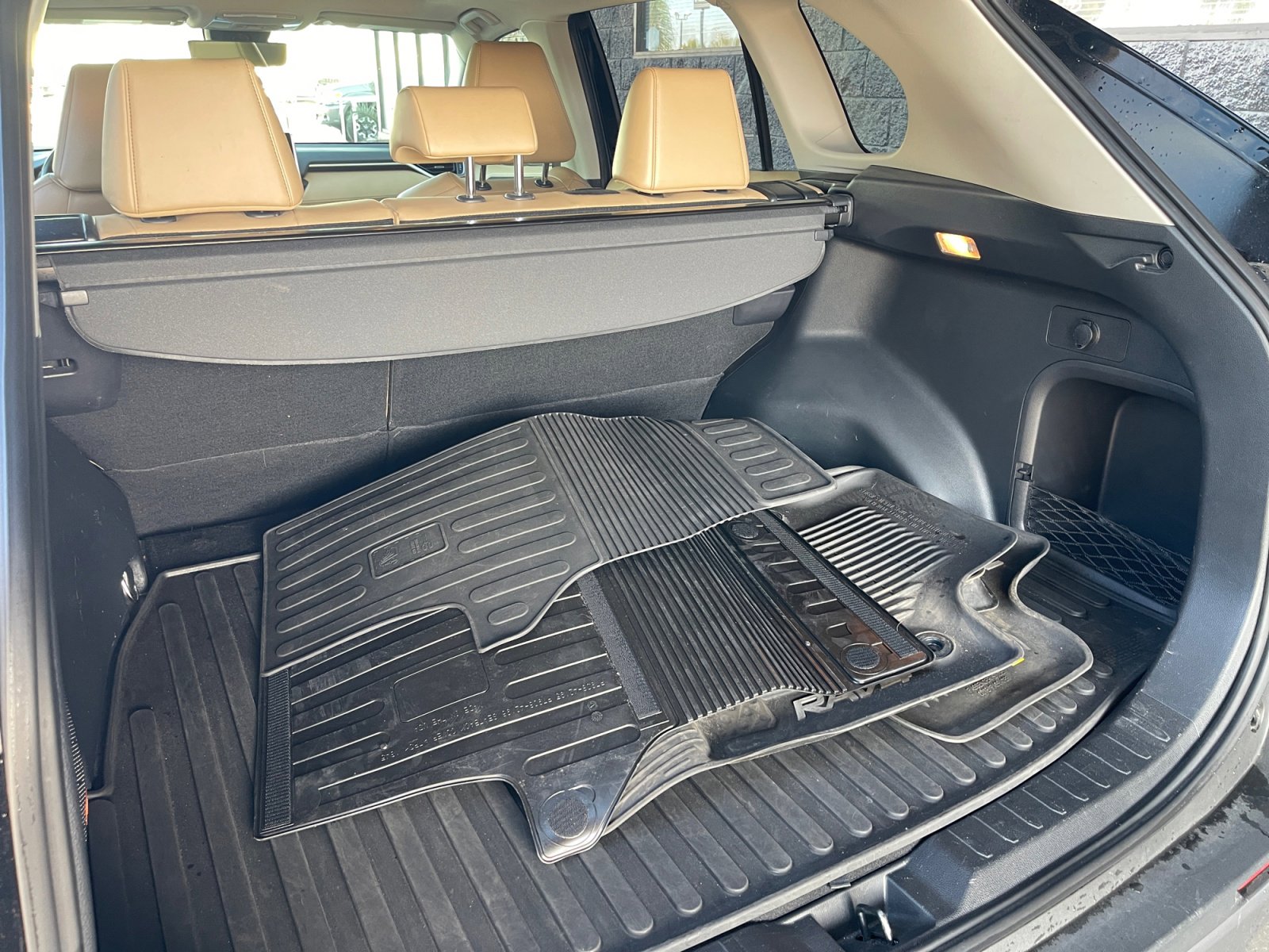 Used 2021 Toyota RAV4 Limited image 23