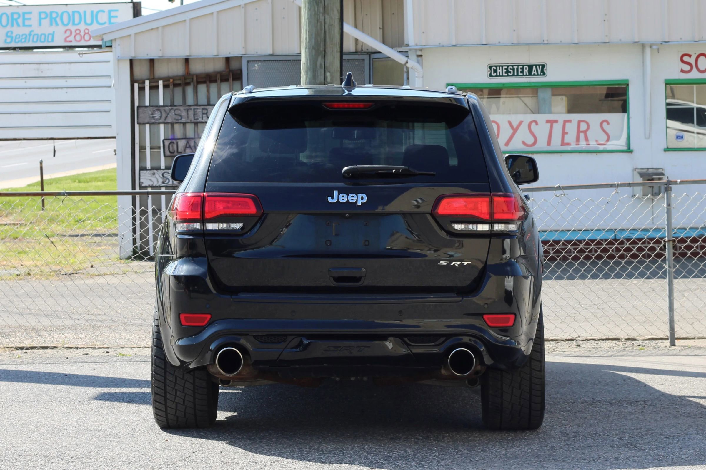 Used 2015 Jeep Grand Cherokee SRT w/ Luxury Group II AWD/4WD image 7
