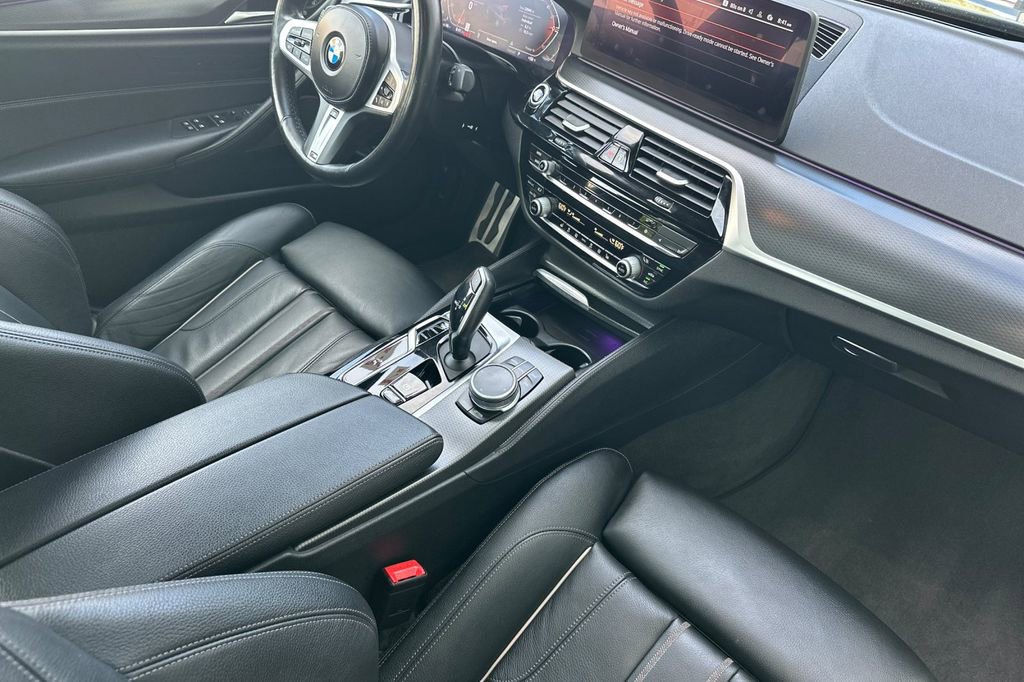 Used 2022 BMW 540i xDrive w/ M Sport Package AWD/4WD image 16