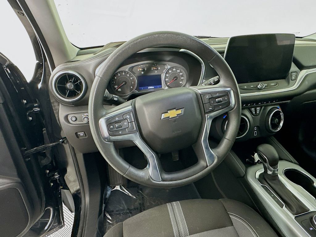 Used 2023 Chevrolet Blazer LT FWD image 16