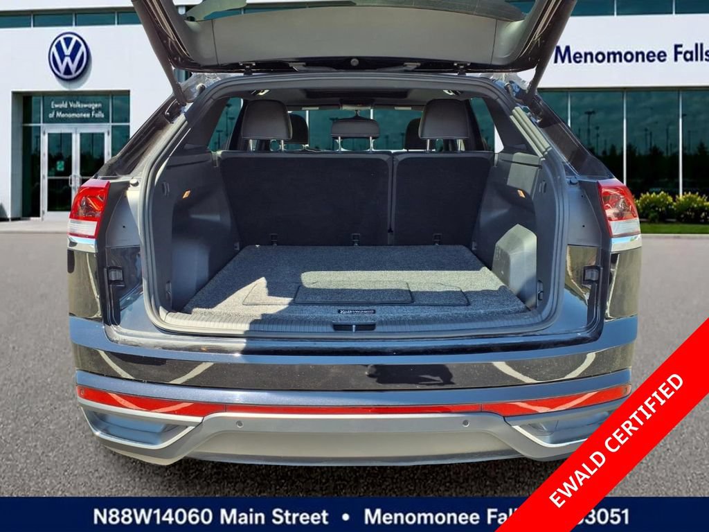 Used 2023 Volkswagen Atlas Cross Sport SE w/ Panoramic Sunroof Package AWD/4WD image 9