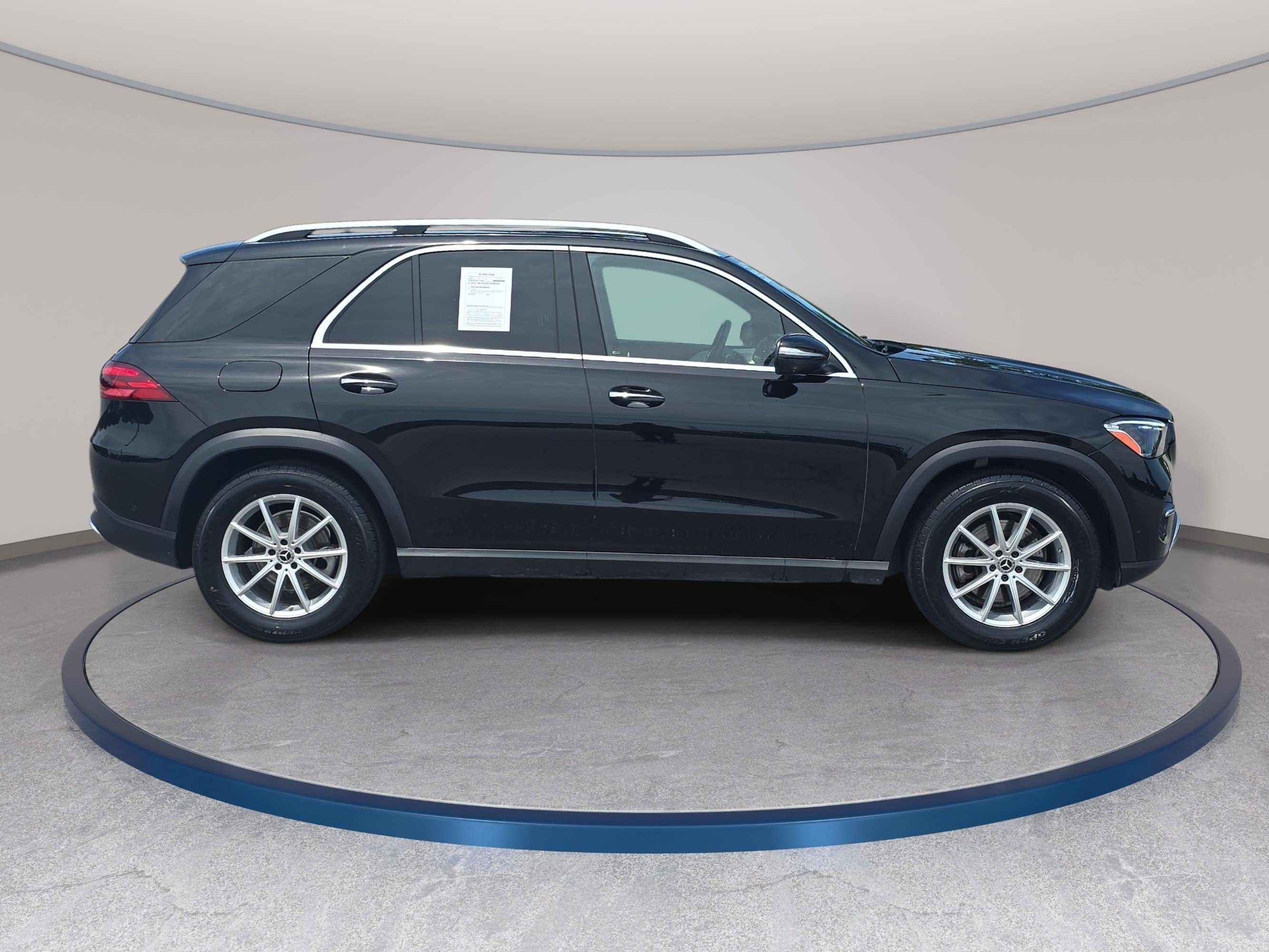 Used 2025 Mercedes-Benz GLE 350 4MATIC image 4