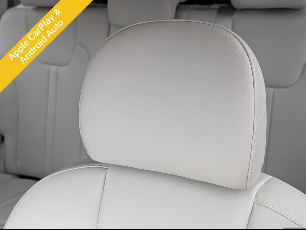 Used 2023 Kia Sorento S w/ Panoramic Sunroof Package image 15