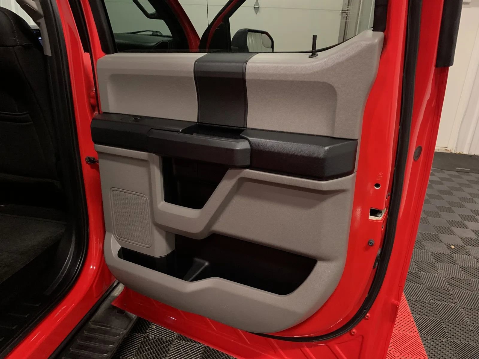 Used 2017 Ford F150 XL w/ Equipment Group 101A Mid image 41