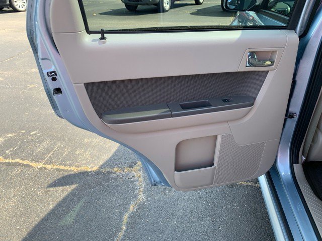 Used 2009 Mercury Mariner Premier image 12