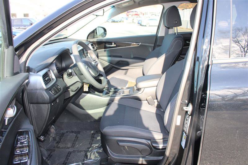 Used 2019 Kia Sorento L FWD image 11