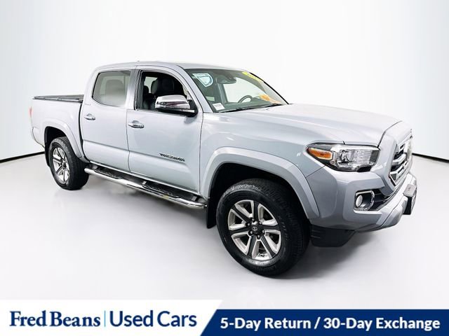 Used 2018 Toyota Tacoma Limited image 31