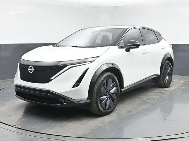 Used 2023 Nissan Ariya AWD image 5