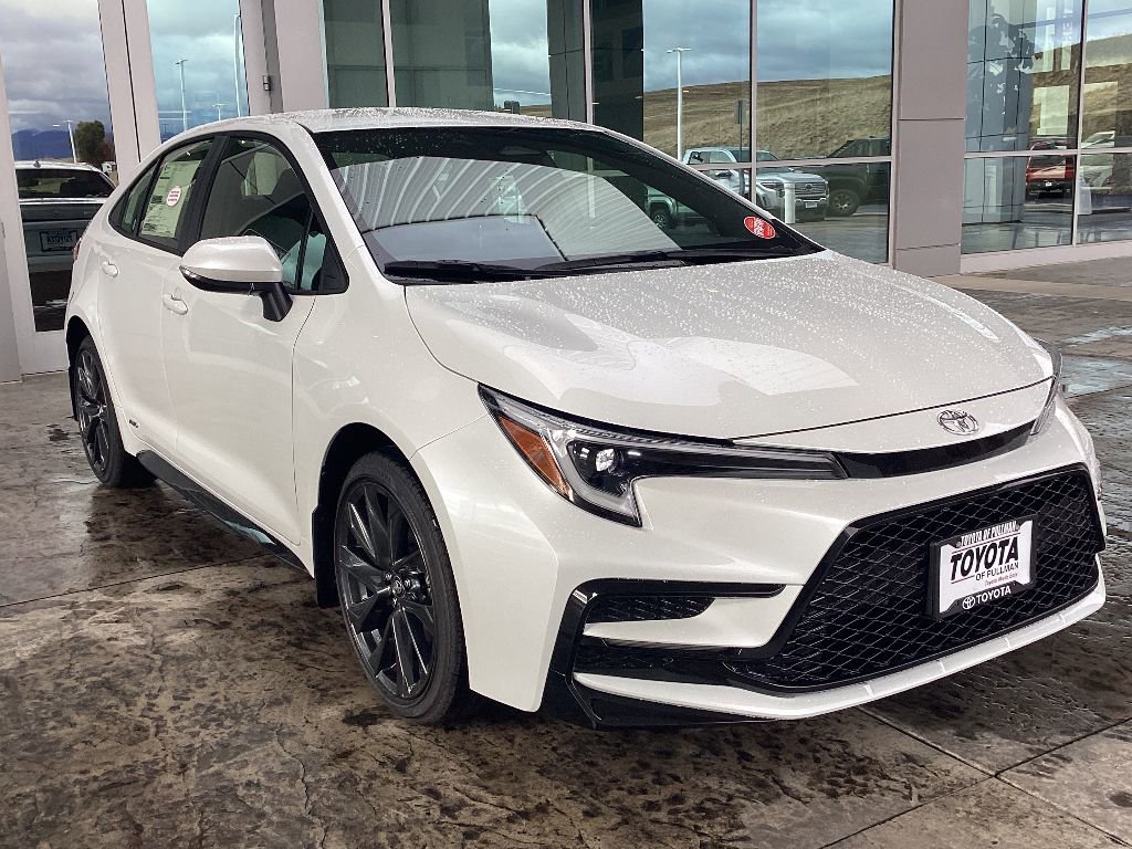 New 2026 Toyota Corolla SE image 2