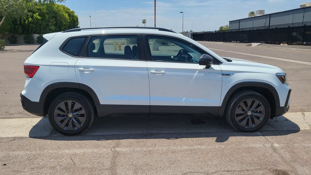 Used 2023 Volkswagen Taos S FWD image 11