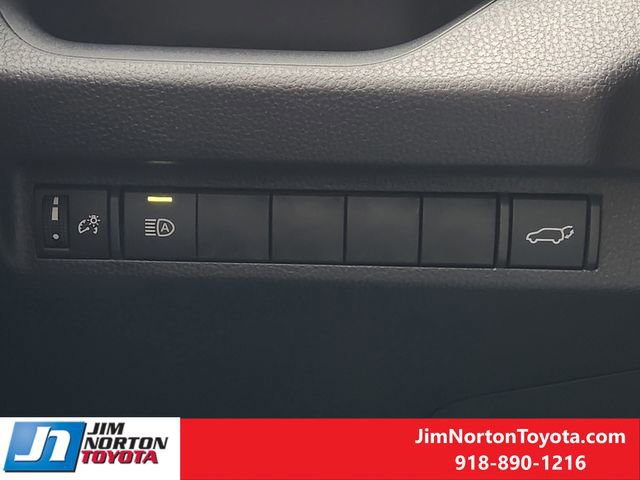 Used 2025 Toyota RAV4 XLE w/ Convenience Package FWD image 24