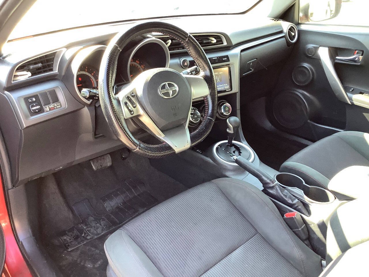 Used 2016 Scion tC FWD image 31