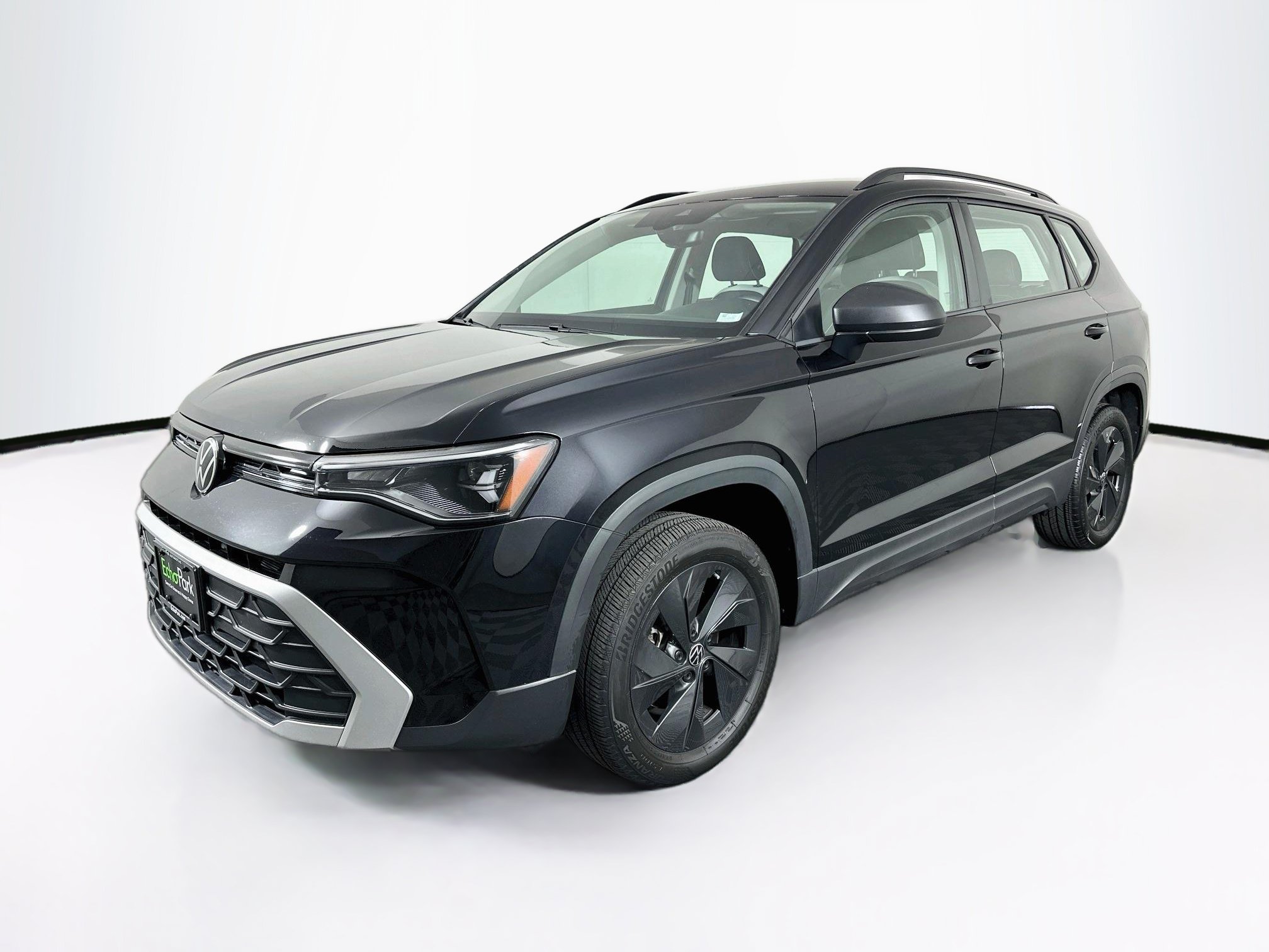 Used 2025 Volkswagen Taos S FWD image 3