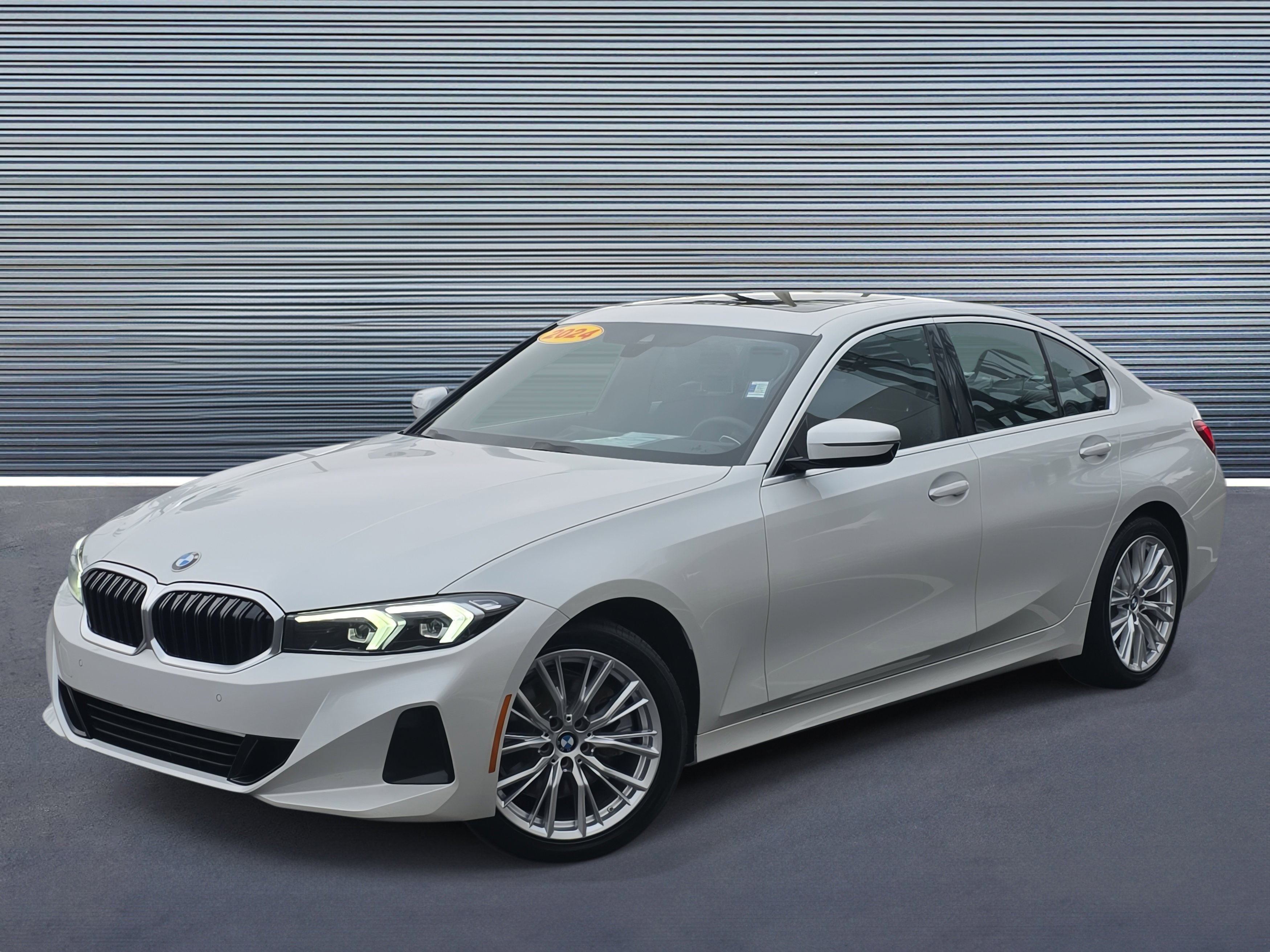 Used 2024 BMW 330i Sedan image 1