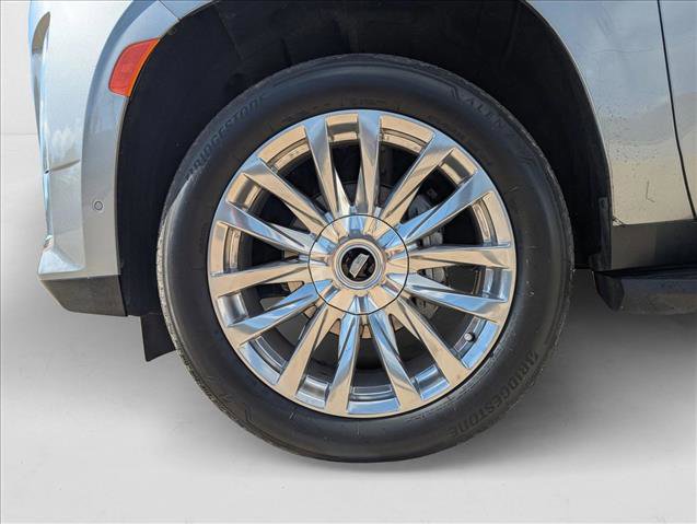 Used 2023 Cadillac Escalade Premium Luxury image 20