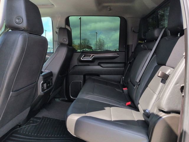 Used 2024 Chevrolet Silverado 2500 LTZ w/ LTZ Convenience Package image 17