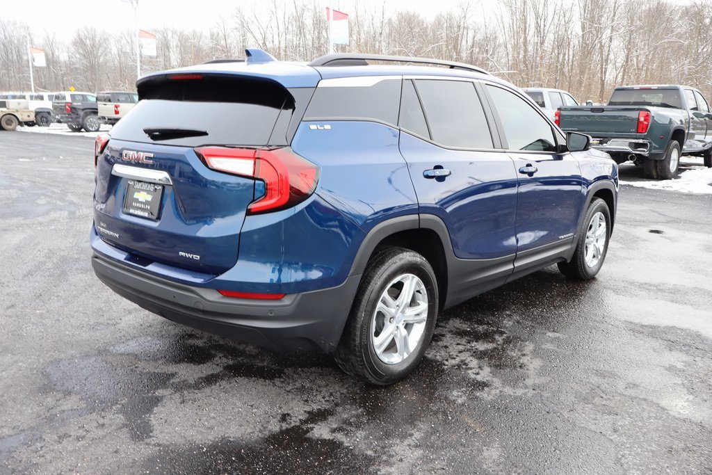 Used 2022 GMC Terrain SLE w/ Driver Convenience Package image 32