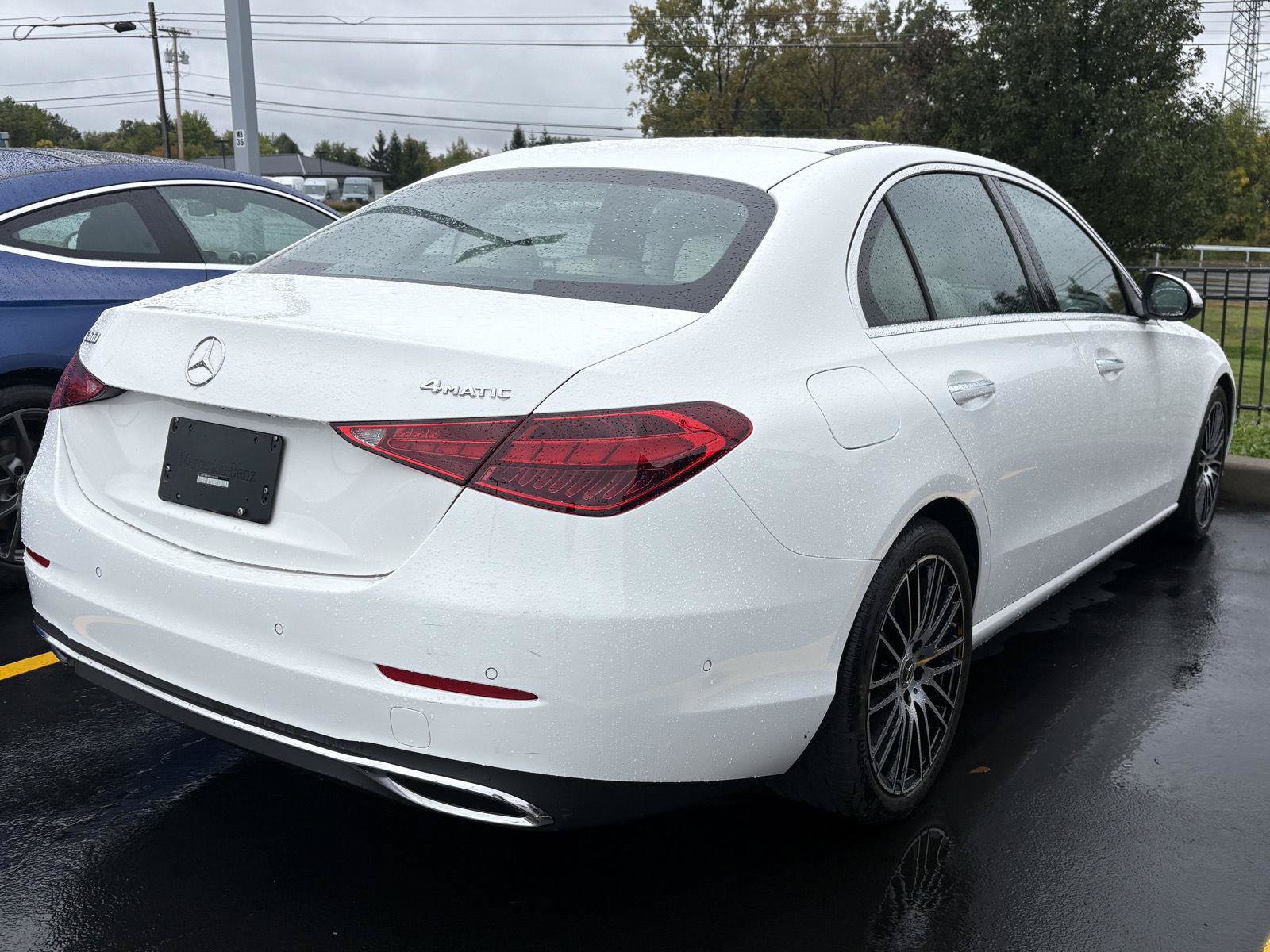 Used 2024 Mercedes-Benz C 300 4MATIC Sedan image 4