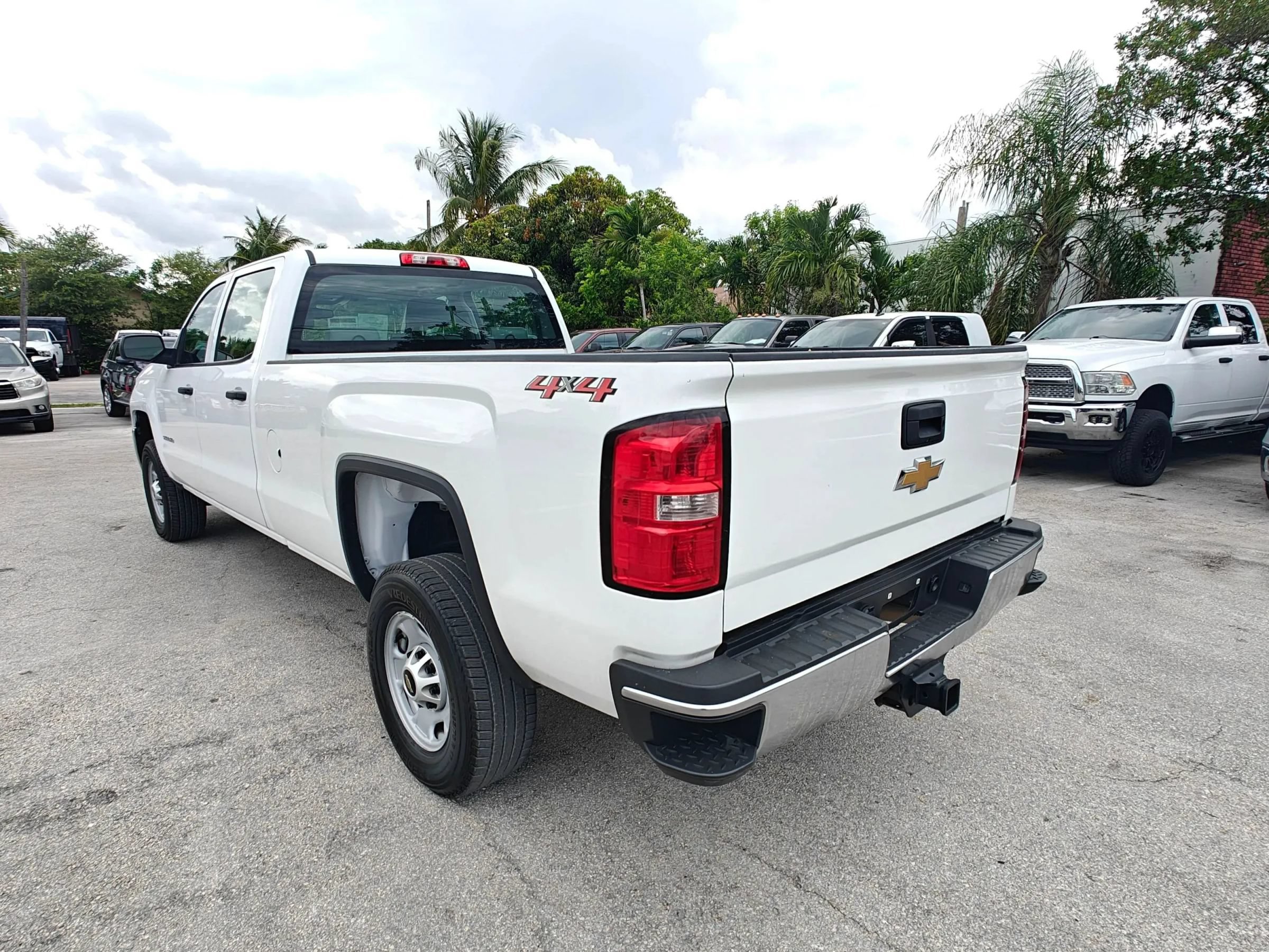 Used 2019 Chevrolet Silverado 2500 W/T AWD/4WD image 5