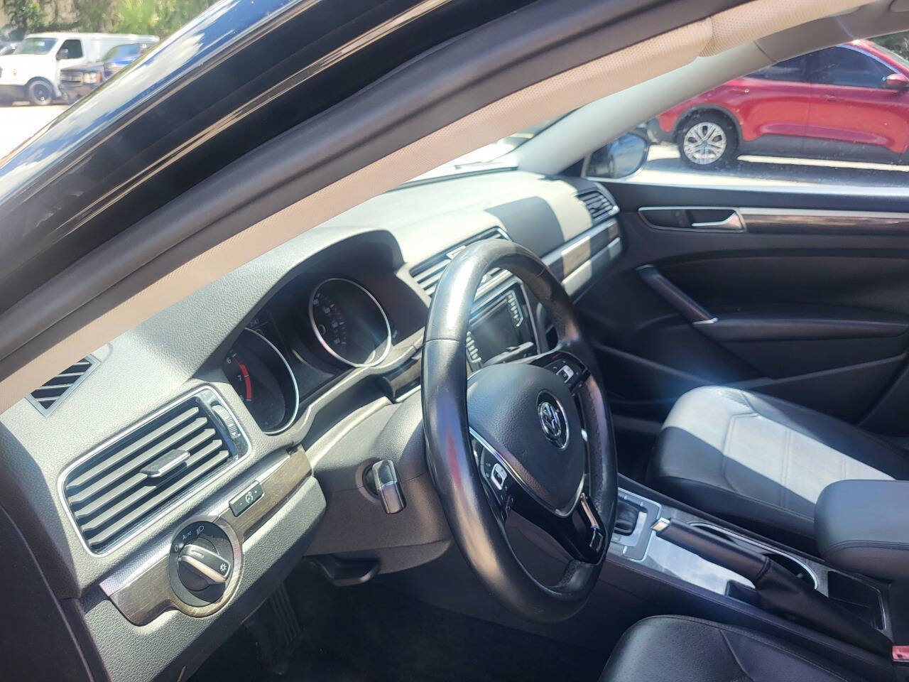 Used 2016 Volkswagen Passat 1.8T SE FWD image 40