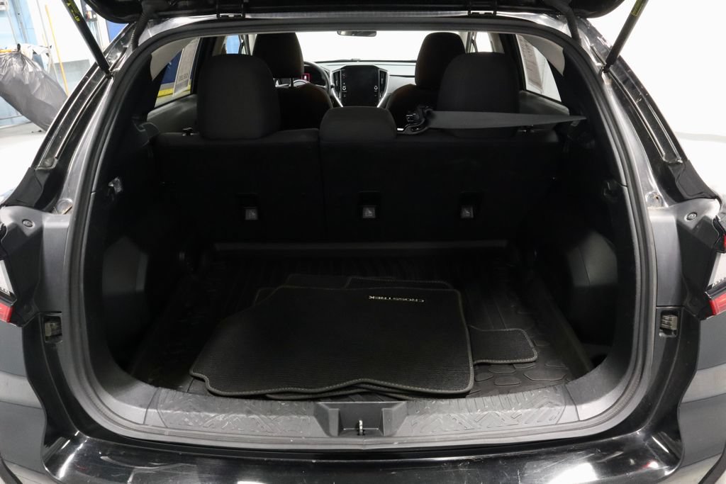 Used 2025 Subaru Crosstrek 2.5i Premium AWD/4WD image 15