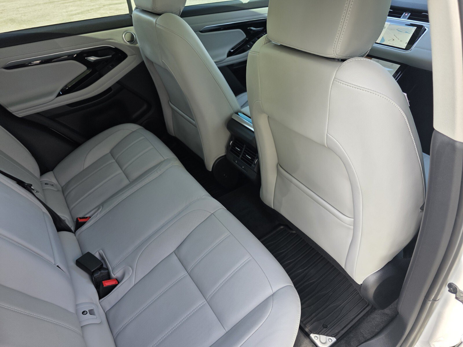 Certified 2023 Land Rover Range Rover Evoque SE AWD/4WD image 26