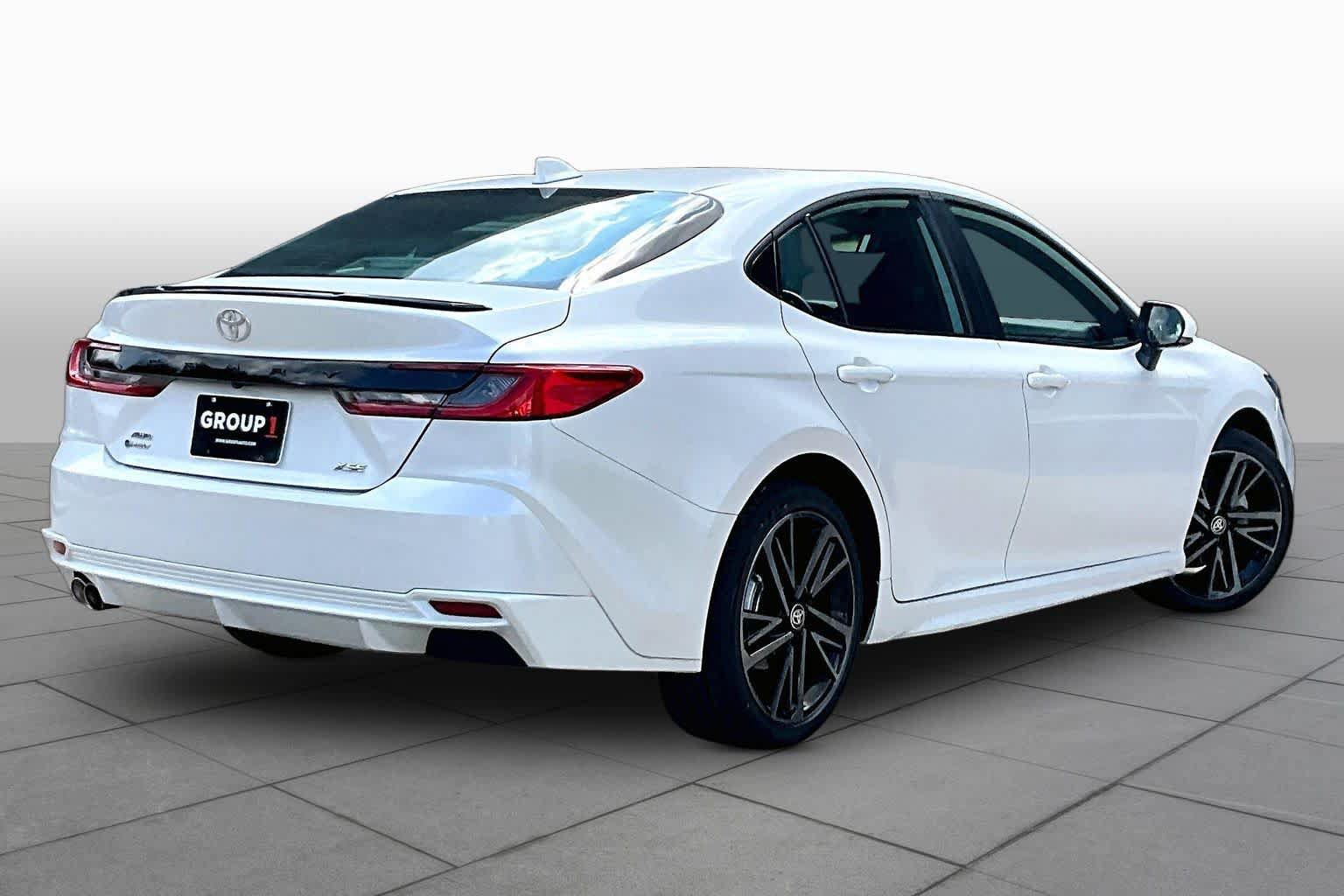 Used 2025 Toyota Camry XSE AWD/4WD image 13