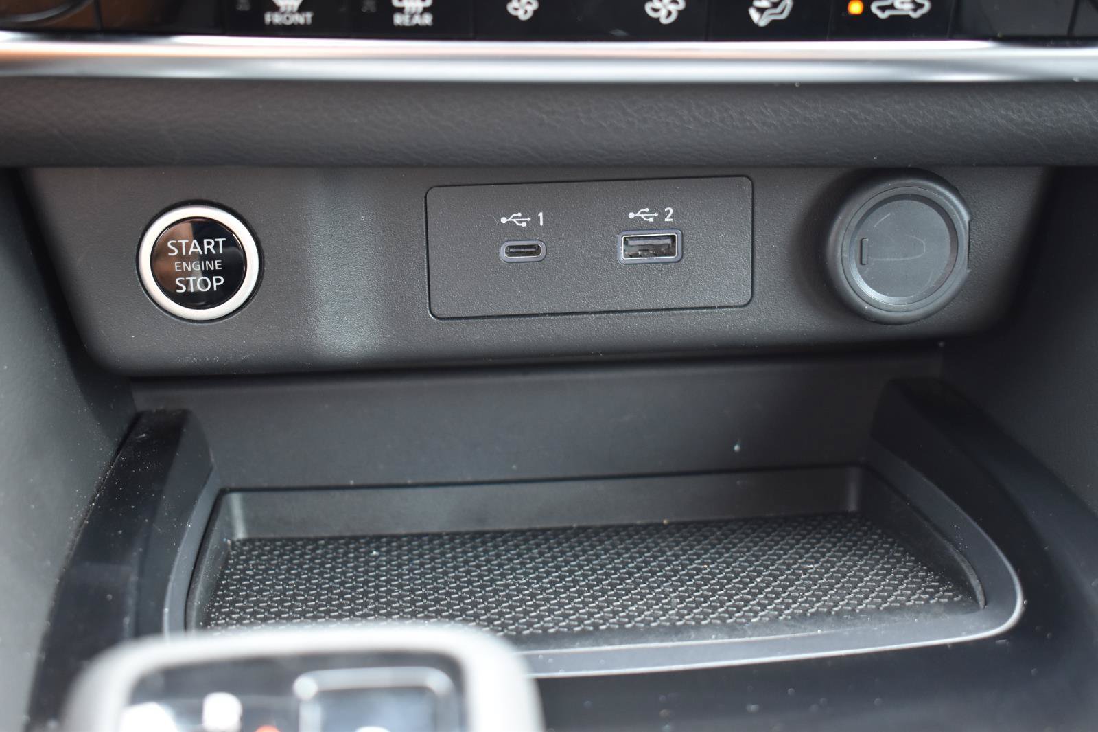 Used 2023 Nissan Rogue SV FWD image 35