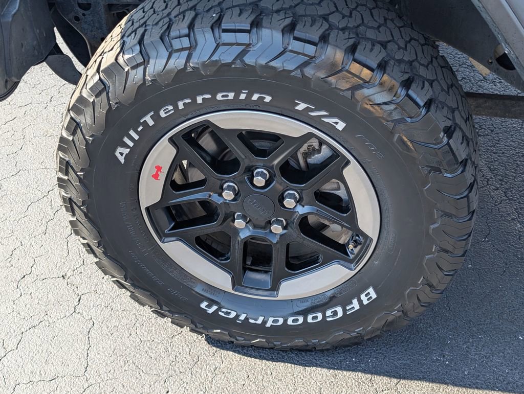 Used 2018 Jeep Wrangler Unlimited Rubicon w/ LED Lighting Group image 24