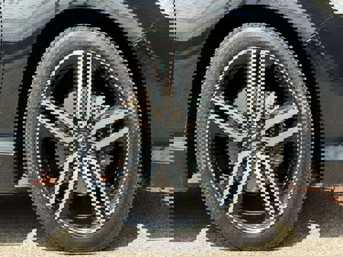 Used 2016 Honda Accord Touring image 25