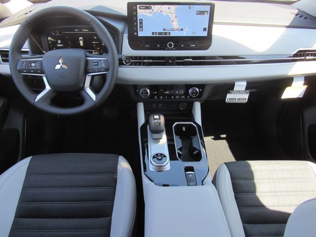 New 2026 Mitsubishi Outlander SE FWD image 17