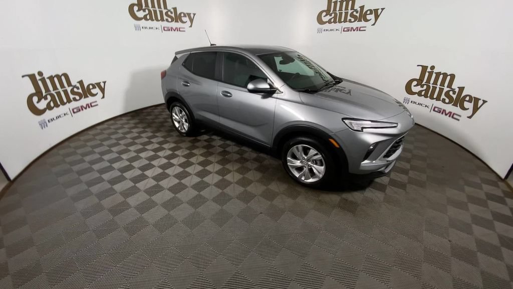 Certified 2024 Buick Encore GX Preferred w/ Comfort Package FWD image 2