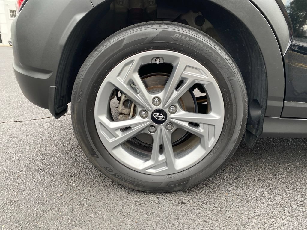 Certified 2023 Hyundai Kona SEL AWD/4WD image 9
