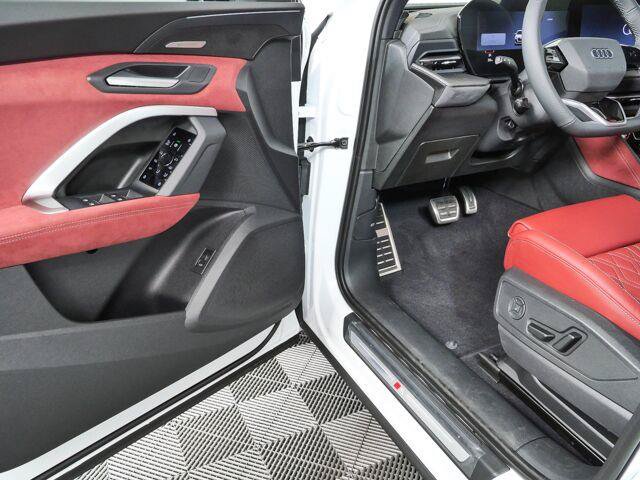 New 2026 Audi SQ5 Prestige AWD/4WD image 22