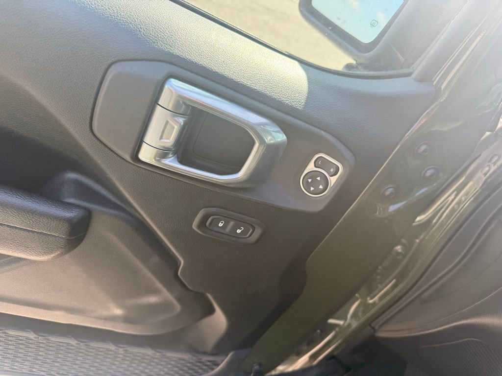 Used 2023 Jeep Wrangler Sport S AWD/4WD image 11