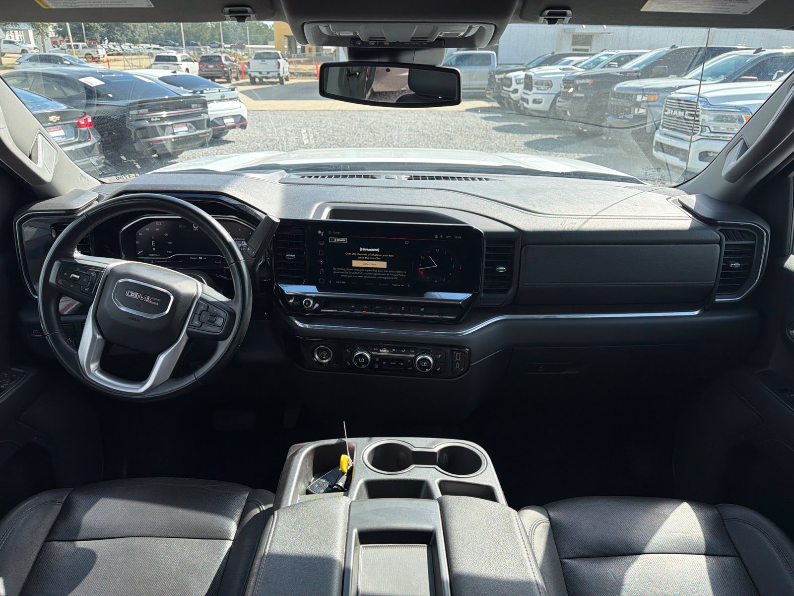 Used 2024 GMC Sierra 1500 SLT RWD image 9