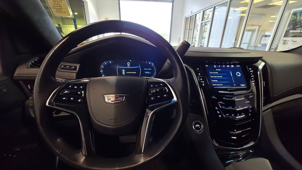 Used 2019 Cadillac Escalade Platinum AWD/4WD image 32