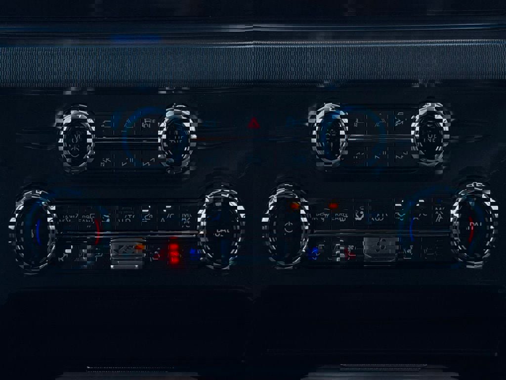 New 2026 Ford F250 Platinum image 38