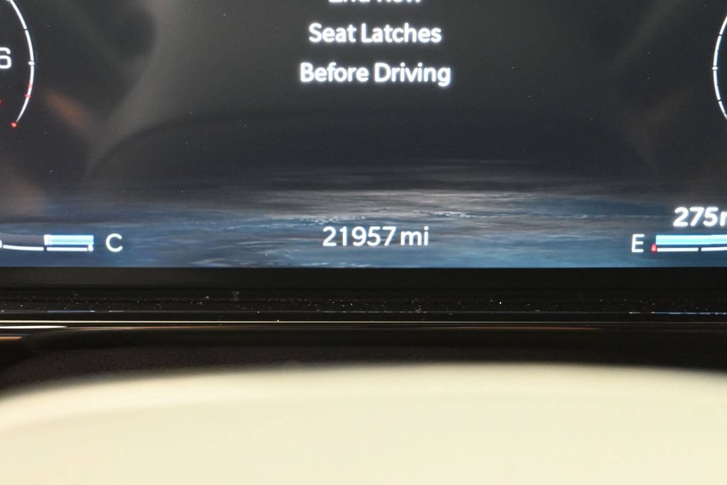 Used 2025 Jeep Grand Wagoneer Series III w/ Rear Seat Video Group 1 AWD/4WD image 33