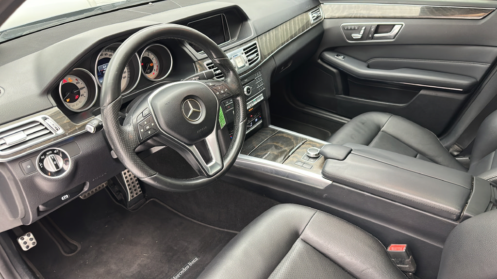 Used 2016 Mercedes-Benz E 350 4MATIC Sedan image 12