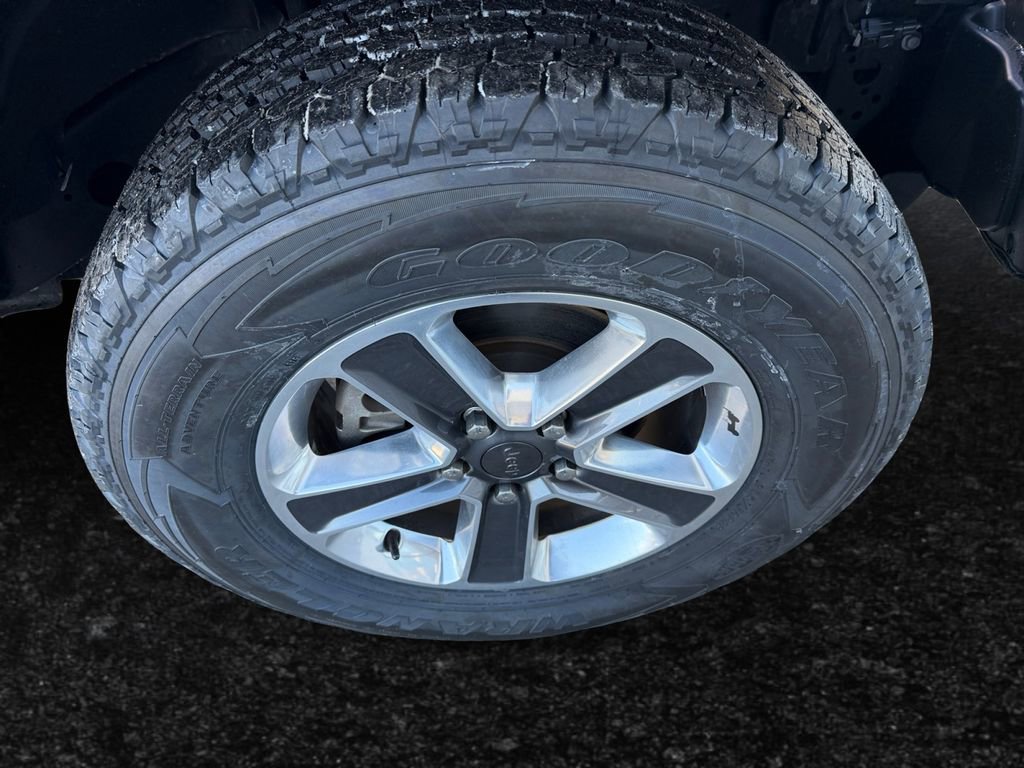 Certified 2021 Jeep Wrangler Unlimited Sahara image 24