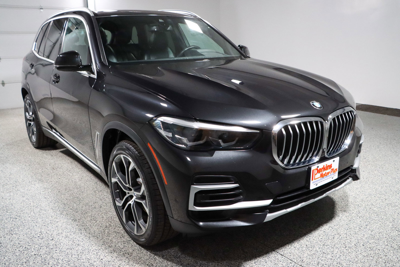 Used 2022 BMW X5 sDrive40i w/ Parking Assistance Package RWD image 5