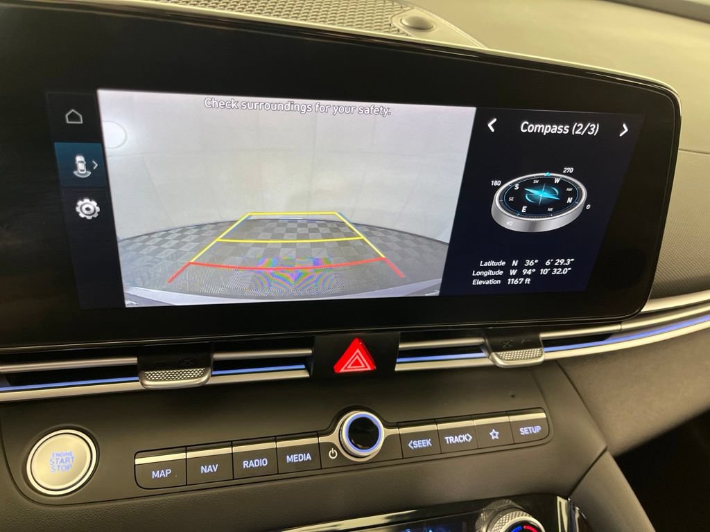 Used 2025 Hyundai Elantra SEL FWD image 29