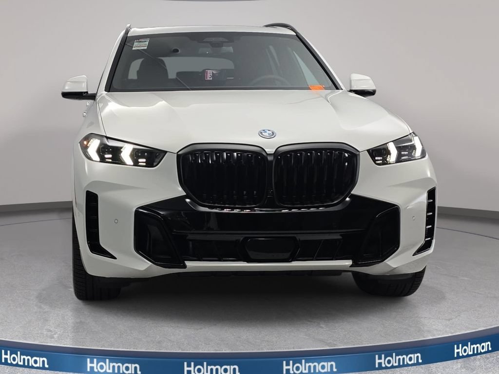New 2026 BMW X5 xDrive50e w/ M Sport Package AWD/4WD image 2