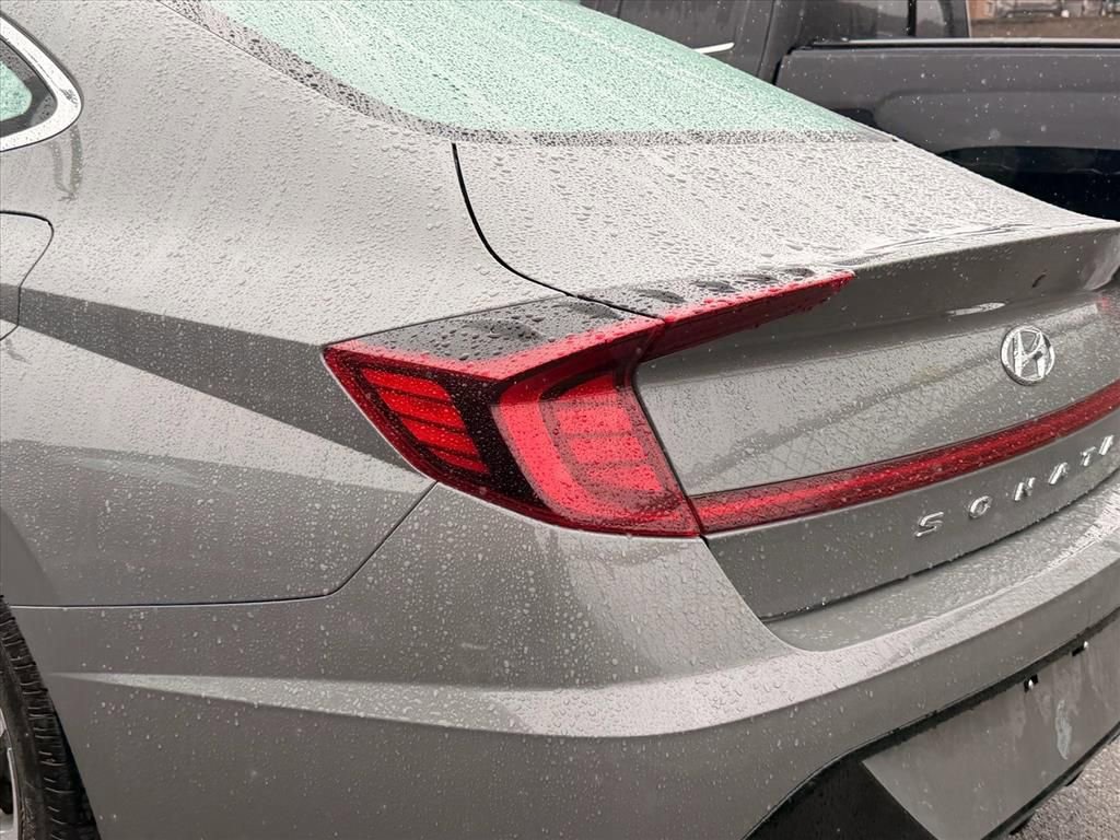 Used 2022 Hyundai Sonata SEL w/ Convenience Package image 9