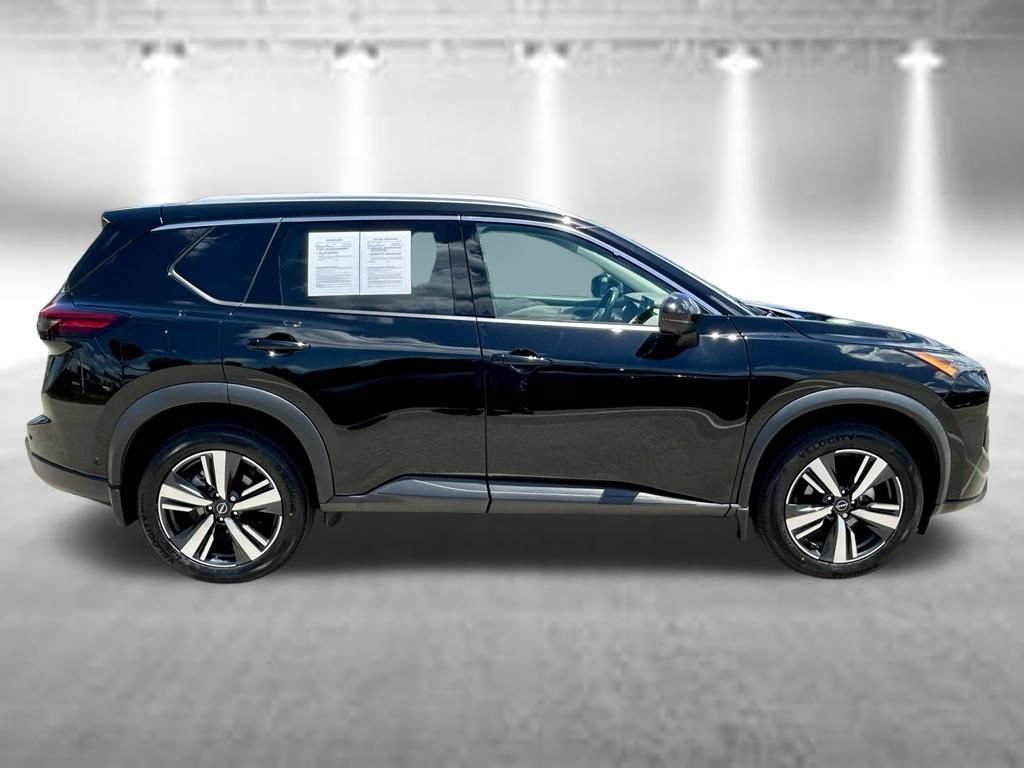 Certified 2024 Nissan Rogue SL FWD image 5