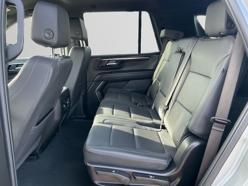 Used 2025 Chevrolet Tahoe LT image 13